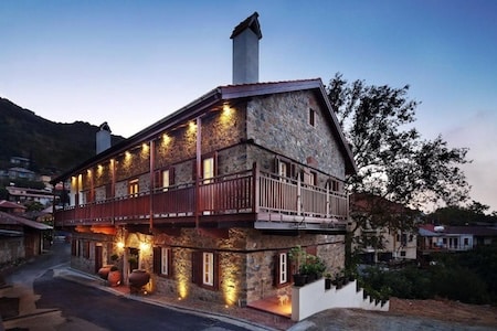 Aristotelio Boutigue Hotel and Villas Mr. Locksmith Services for hotel locks.